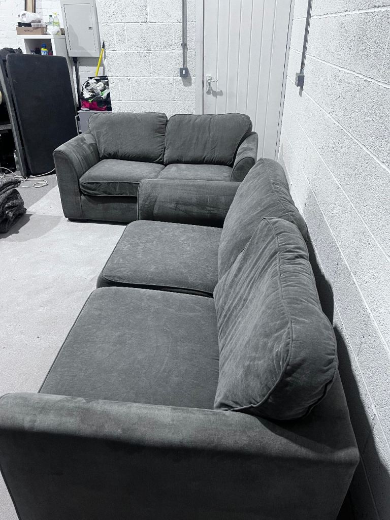 Dfs 3+2 seater sofa delivery available 