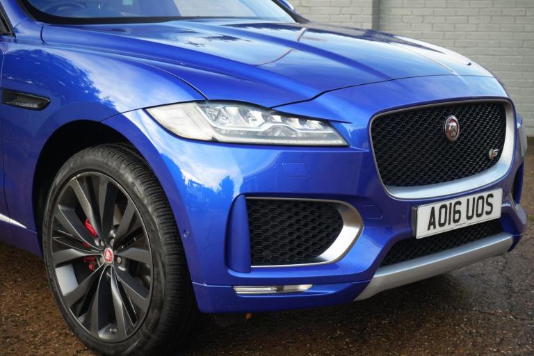 2016 Jaguar F-Pace 3.0d V6 1st Edition 5dr Auto AWD ESTATE DIESEL Automatic