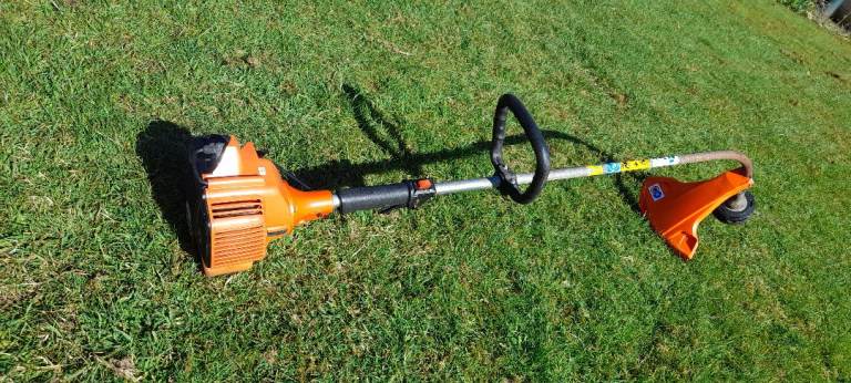 Tanaka TBC 4000 Petrol Strimmer Brushcutter