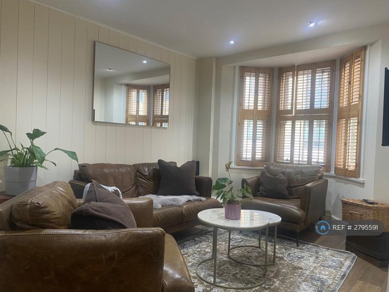 3 bedroom house in Richmond, Richmond, TW9 (3 bed) (#2795591)