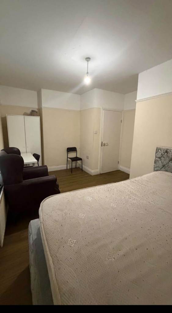 Spacious & Cosy Double Room For Rent AT NE4 9HN