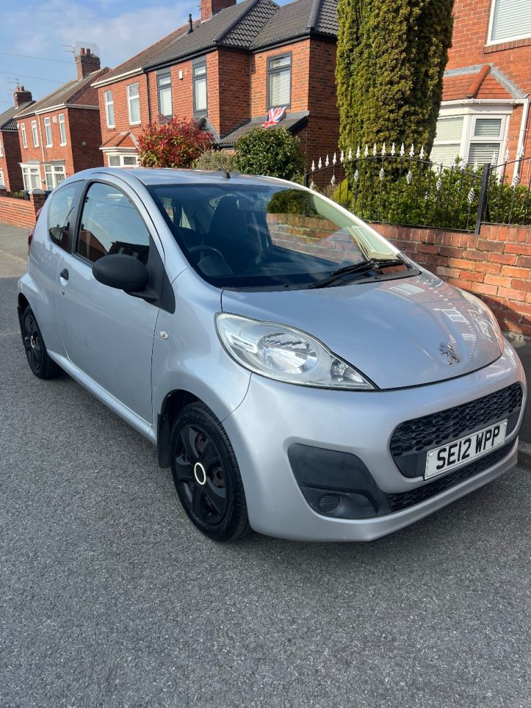 Peugeot 107 - 46000 miles - 1 year mot 
