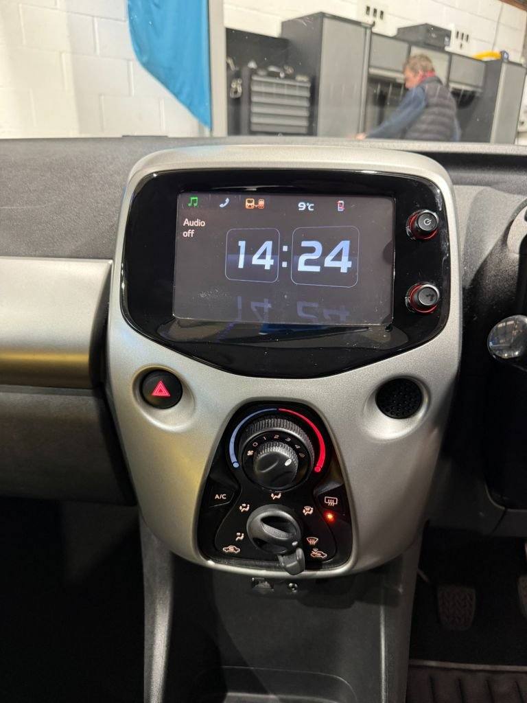 2016 Citroen C1 1.0 VTi Feel 5dr HATCHBACK PETROL Manual