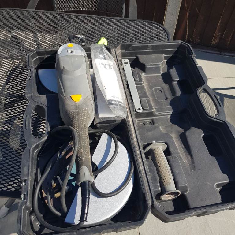 Angle Grinder in Hard Case – Good Condition
