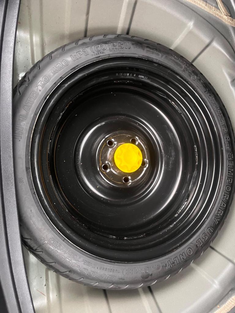 2014 Toyota Auris 1.6 V-Matic Icon 5dr HATCHBACK PETROL Manual