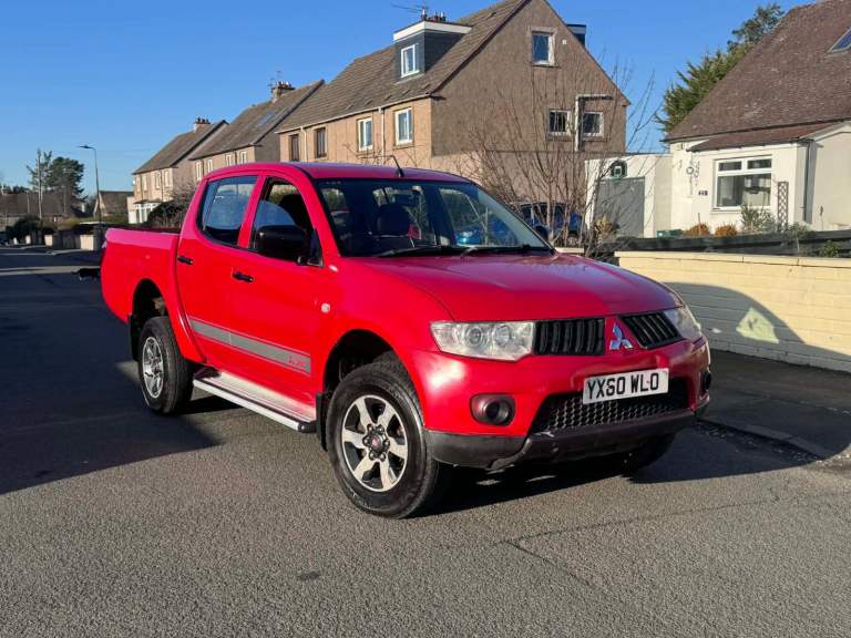 For sale my Mitsubishi L200   2010 pickup 4x4 11 months mot 