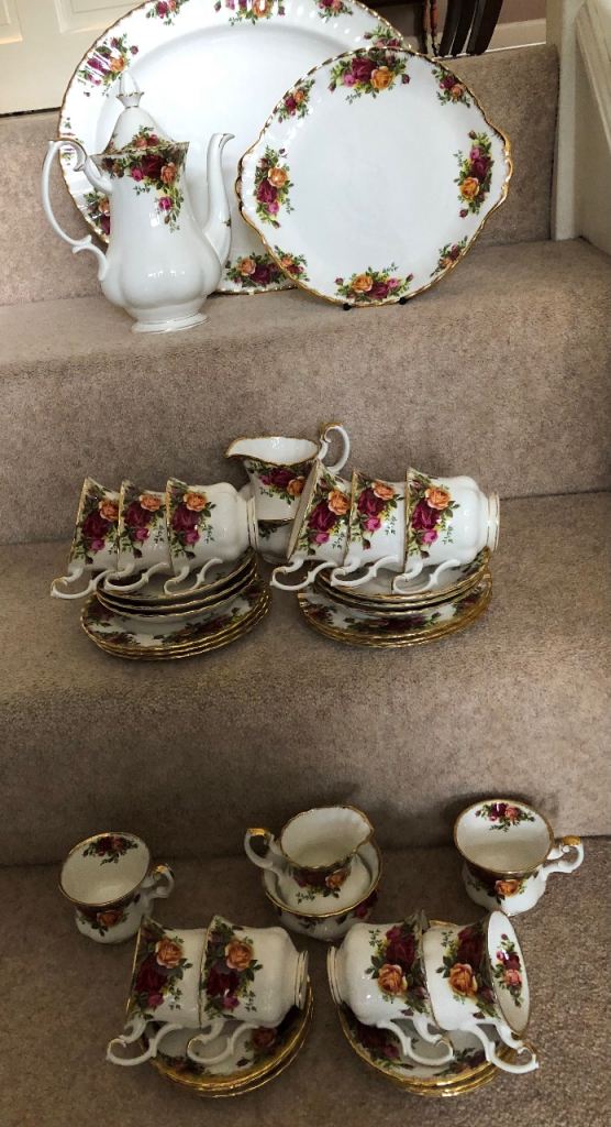 Royal Albert Old Country Roses 37 piece tea and coffee set