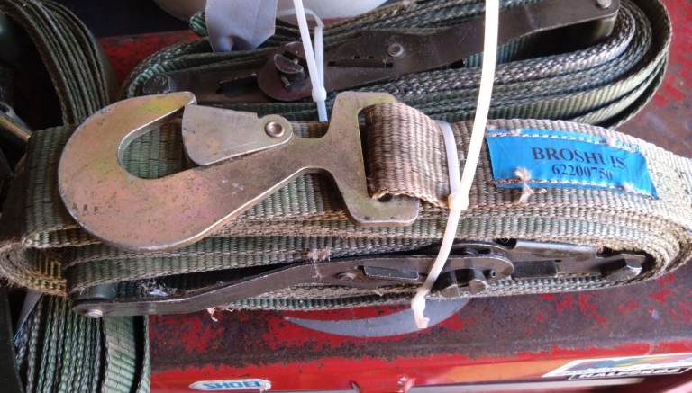 BROSHEK Heavy Duty Ratchet Straps - Good Condition
