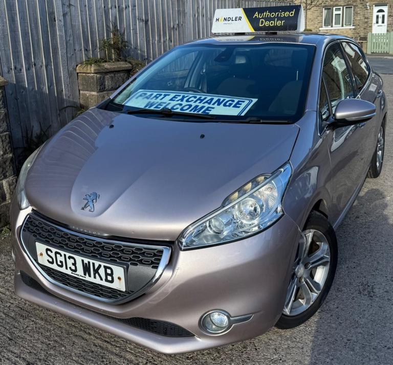 2013 Peugeot 208 1.4 VTi Allure Euro 5 5dr HATCHBACK Petrol Manual