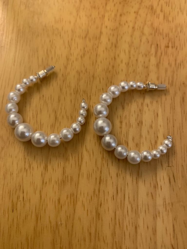 Pearl earrings 
