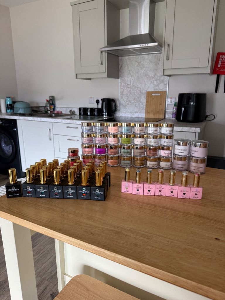 Gliterbels Nail Products 
