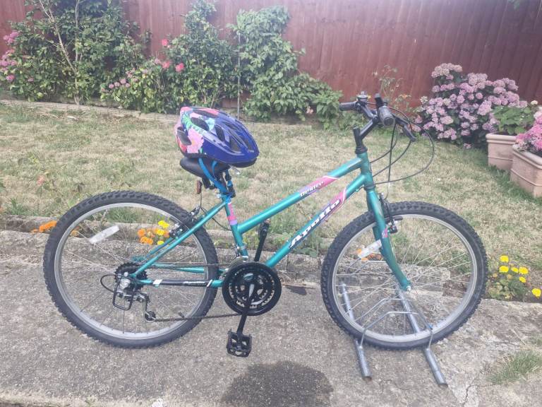 GIRLS TEENAGER YOUTH APOLLO DESIRE 24 INCH WHEELS 14 INCH FRAME 18 SPEED BIKE BICYCLE