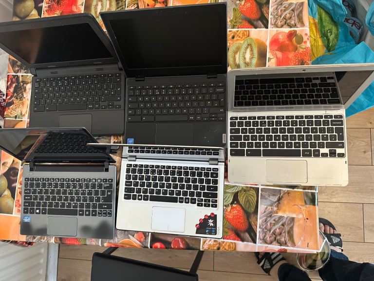 5 laptops untested