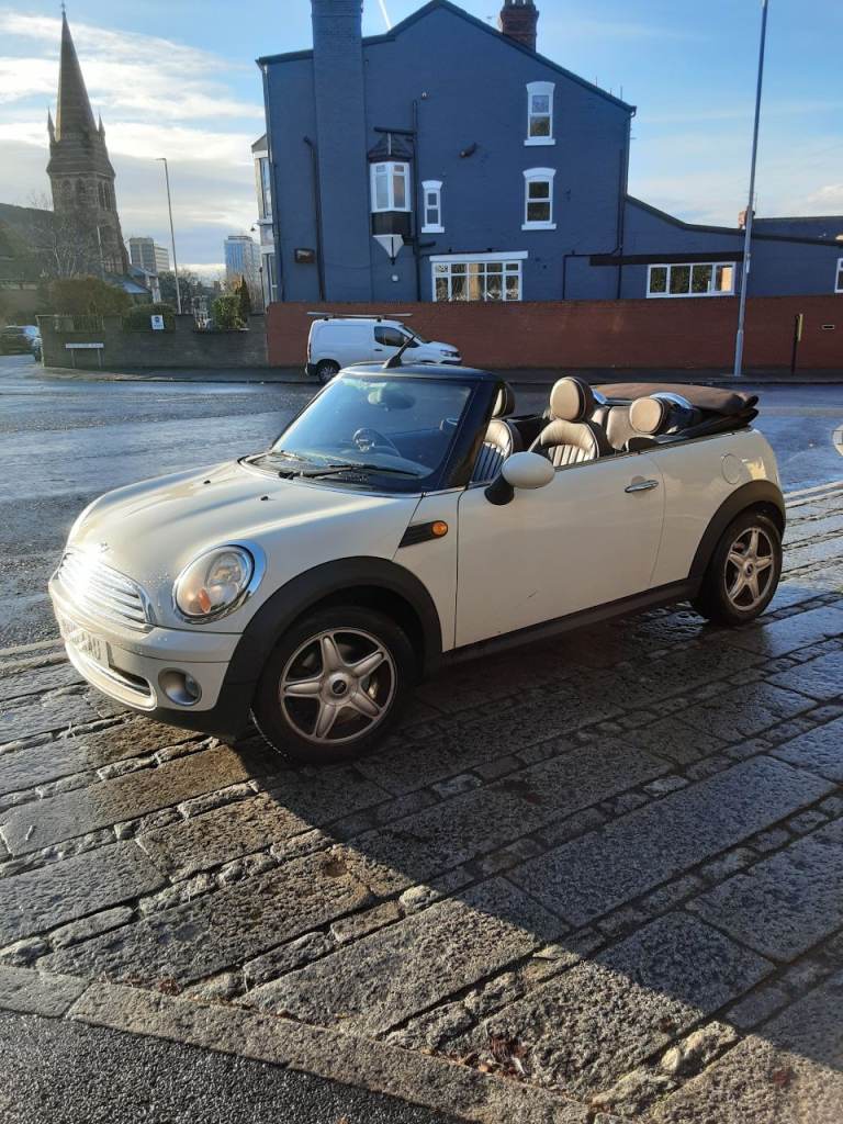 2010  Mini, CONVERTIBLE, cooper s   Manual, 1598 (cc), 2 doors