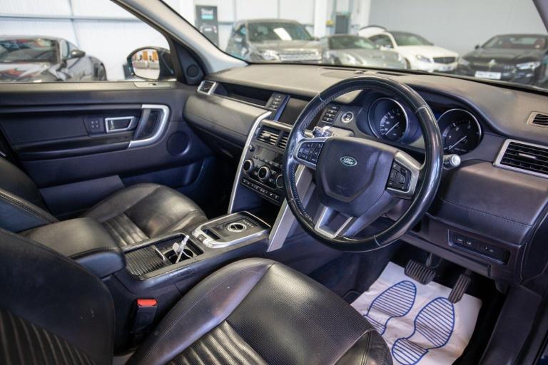 2016 Land Rover Discovery Sport 2.0 TD4 HSE Luxury SUV 5dr Diesel Auto 4WD Euro 6 (s/s) (180 ps) ...