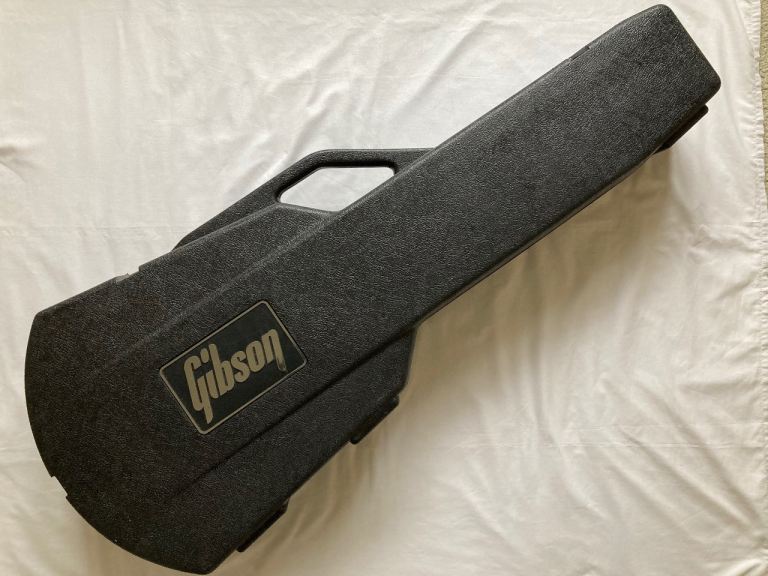 Gibson Les Paul protector case (chainsaw)