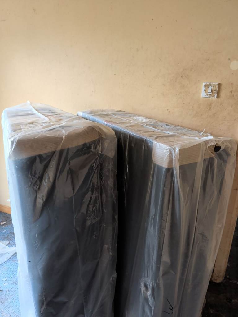 New 4ft Divan base (no mattress)