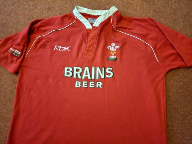 Retro Wales Large Reebok Brains Beer Rugby Shirt.60% Cotton.Chest 52"/54"ish Good clean condition