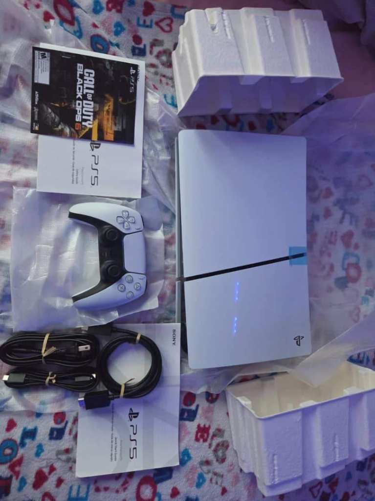 New Sony - PlayStation 5 Digital Edition Call of Duty Black Ops 6 Bundle Slim
