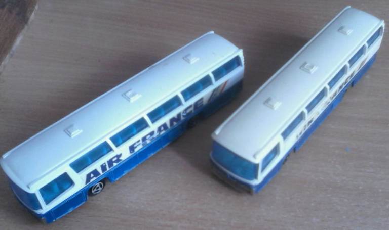 2x Majorette #373 Neoplan Air France Coach 1: 87 Scale Die Cast Bus Blue & White