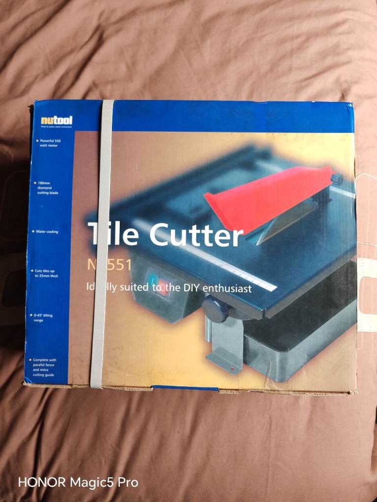 Tile cutter 