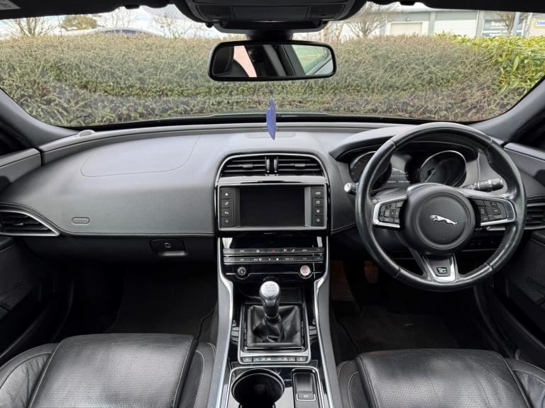 2015 Jaguar XE 2.0d R-Sport 4dr SALOON Diesel Manual