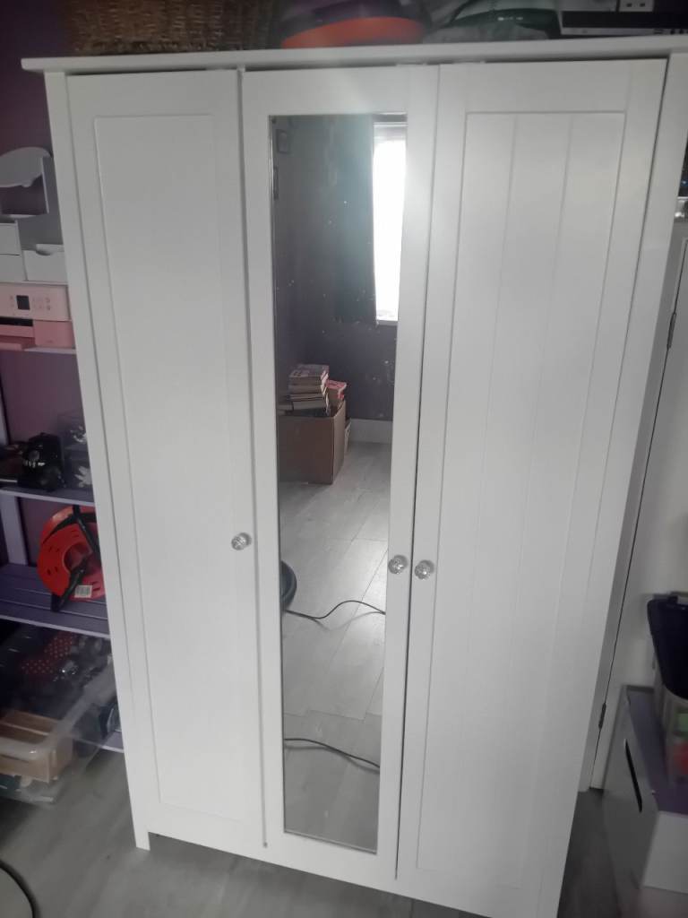 image for 3 door white wardrobe 