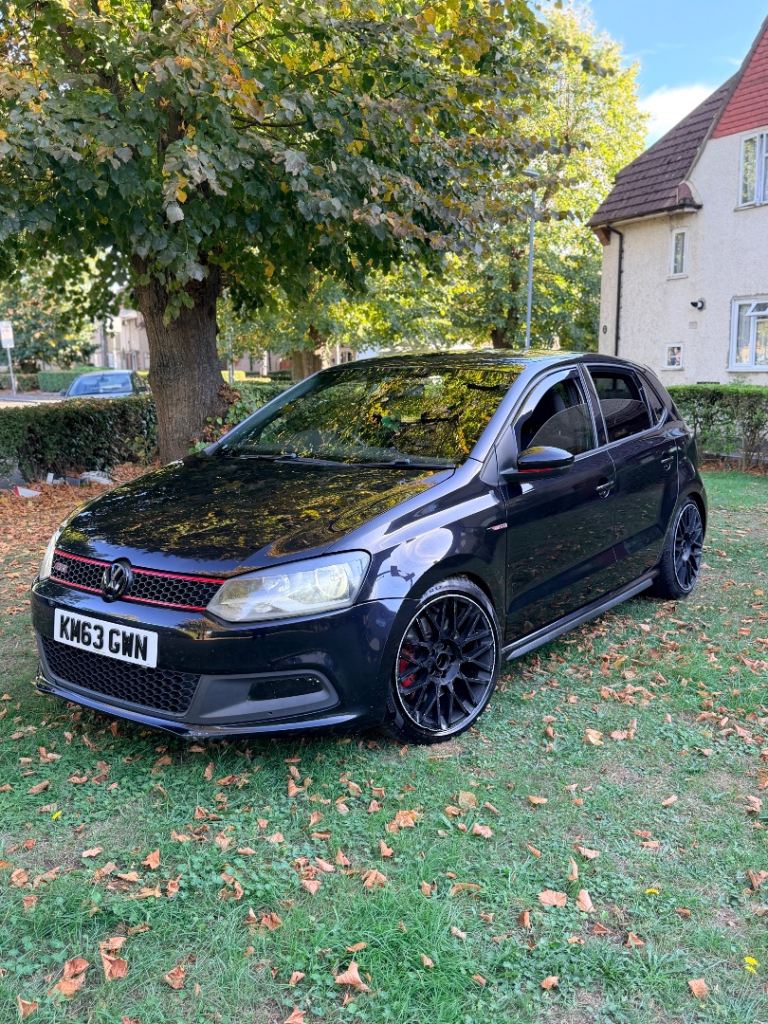 Volkswagen, POLO, Hatchback, 2013, Semi-Auto, 1390 (cc), 5 doors