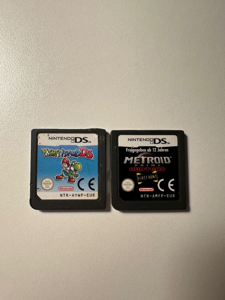 image for Yoshi’s Island DS and Metroid Prime Hunters - First Hunt (Nintendo DS)