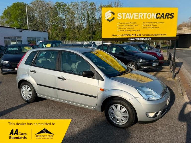 2003 Ford Focus 1.4 16V GHIA 5 Door Silver
