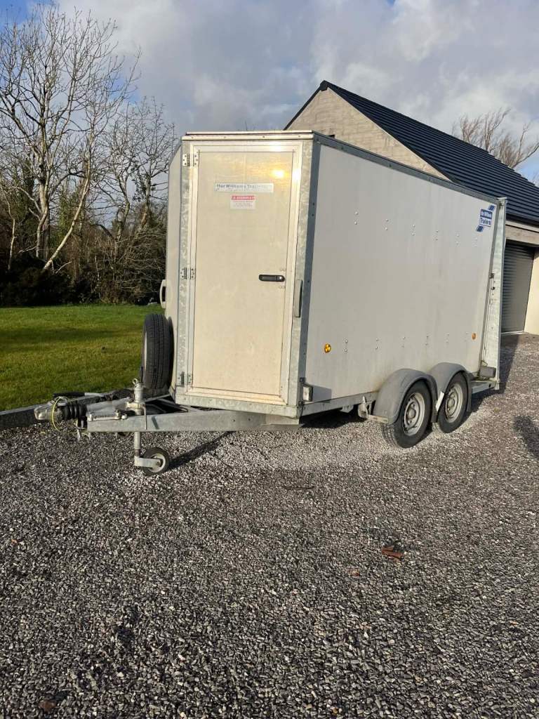Ifor Williams BV105 box trailer 