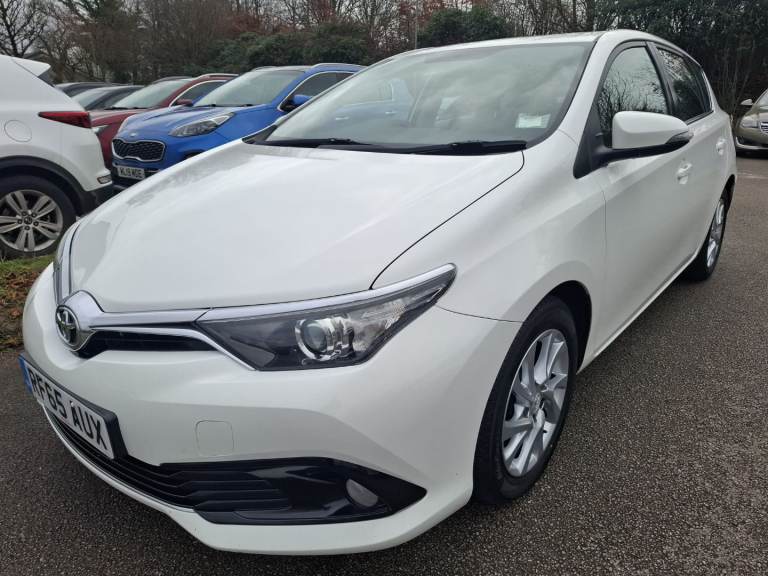 Toyota, AURIS, Hatchback, 2015, Manual, 1598 (cc), 5 doors
