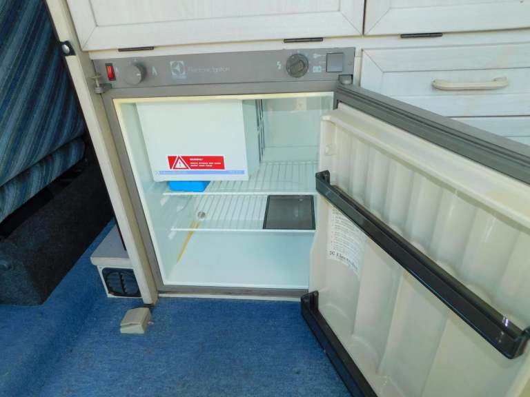 VW 2.0 Petrol Holdsworth Villa 2 Plus 2 Berth Campervan for sale