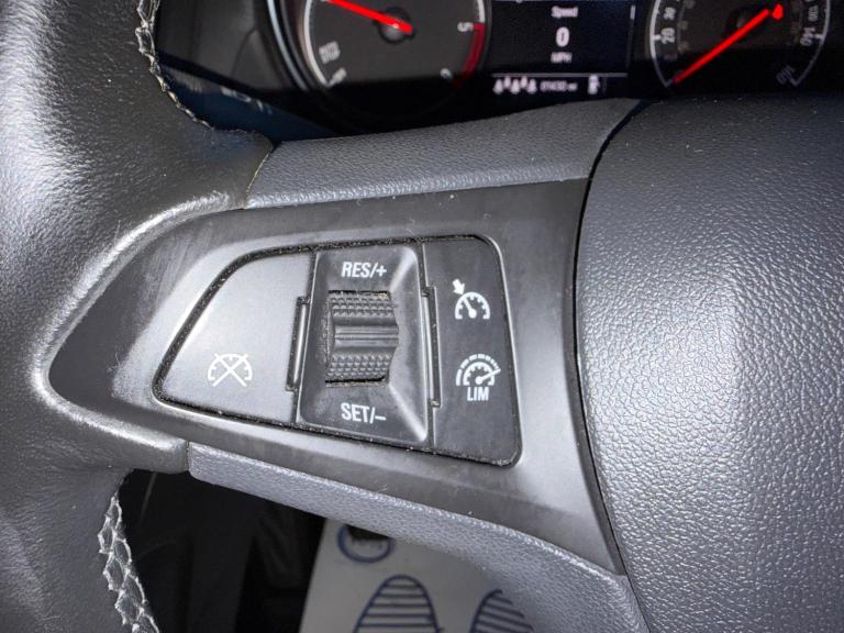 2017 Vauxhall Zafira 2.0 CDTi Tech Line Nav 5dr MPV DIESEL Manual