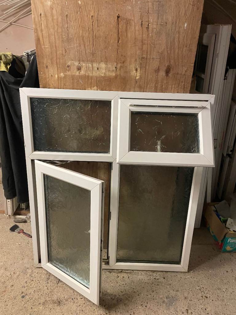 H 128 x W 114 cm - UPVC DOUBLE GLAZED WINDOW- OBSCURE GLASS (REF: MJ298)