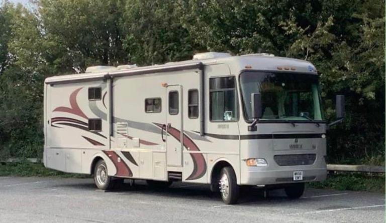 2006 Admiral Holiday Rambler  RV Motorhome 