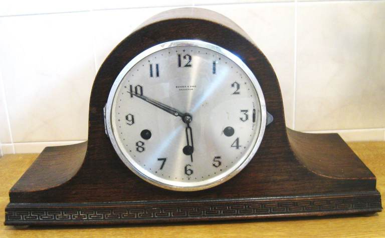 VINTAGE OAK CHIMING CLOCK, BONNER & SONS - GOOD WORKING ORDER