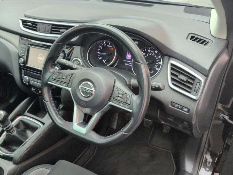 2018 Nissan Qashqai 1.2 DIG-T N-Connecta SUV 5dr Petrol Manual Euro 6 (s/s) (115 ps) - SUNROOF, H...