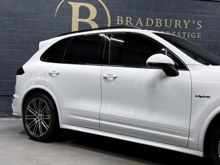 PORSCHE CAYENNE 3.0 V6 E-Hybrid S Platinum Edition 2017