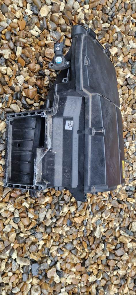 Mercedes Benz W203 CL203 CLC 08-11 Petrol 1.8 Air Filter Box Housing A2710900901