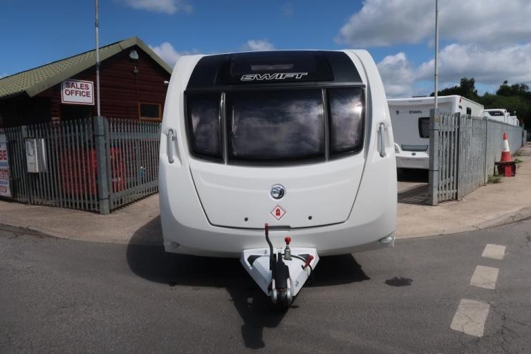 2017 SWIFT Astbury Major 4SB 