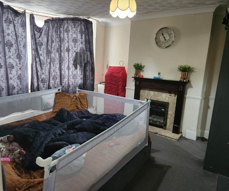 3 Bedroom 2 Reception End Terraced House to let in Barking IG11 9TL