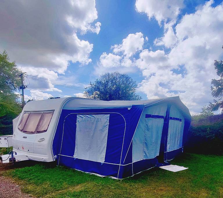 Try Before You Buy!! Lunar Delta 520-2 with Dorema Awning - Fully Equipped 