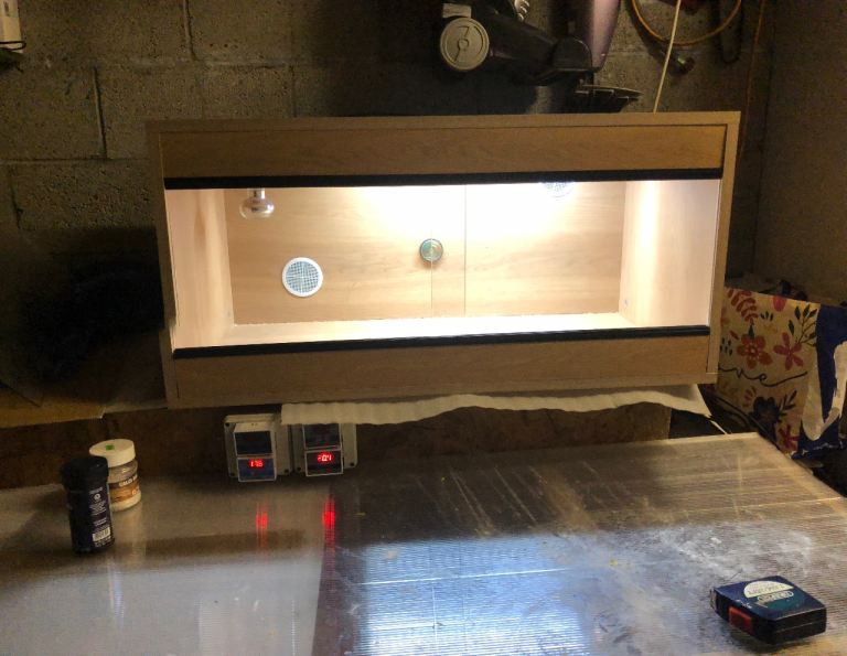 Pending collection 3 ft vivarium No Offers please 