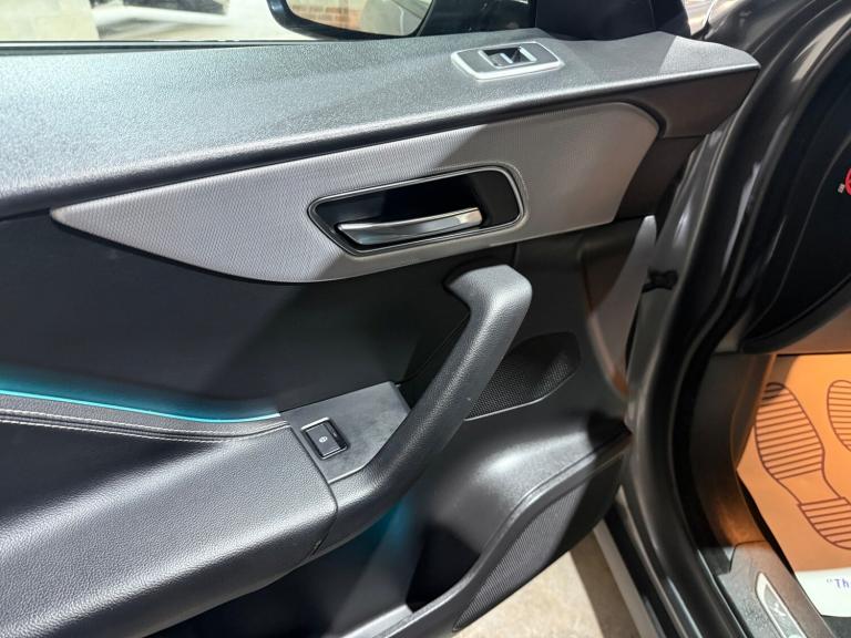 2017 Jaguar F-Pace 2.0 D180 R-Sport SUV 5dr Diesel Auto AWD Euro 6 (s/s) (180