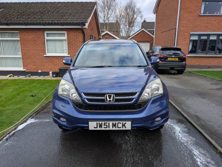 2010 Honda CR-V 2.2 i-DTEC EX Automatic 4x4, full year MOT, FSH, top of the range EX model