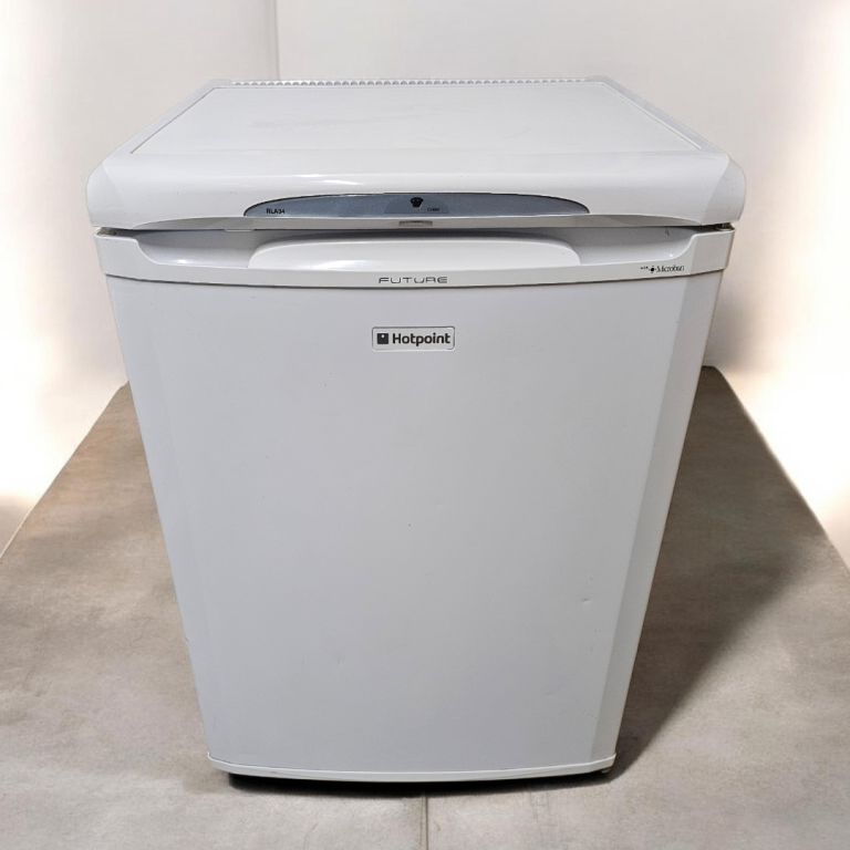 HOTPOINT FRIDGE UNDERCOUNTER DELIVERY POSSIBLE 
