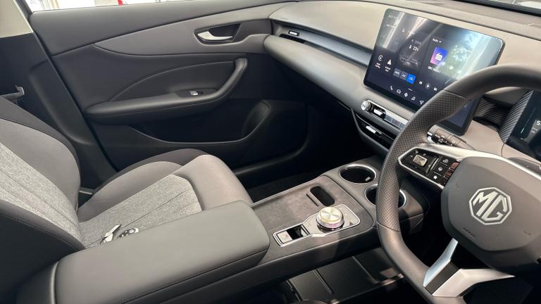 2025 MG MGS5 125kW SE EV 49kWh 5dr Auto Electric Estate Estate Electric Automatic