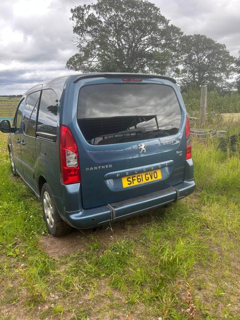 Peugeot, PARTNER TEPEE, MPV, 2011, Semi-Auto, 1560 (cc), 5 doors