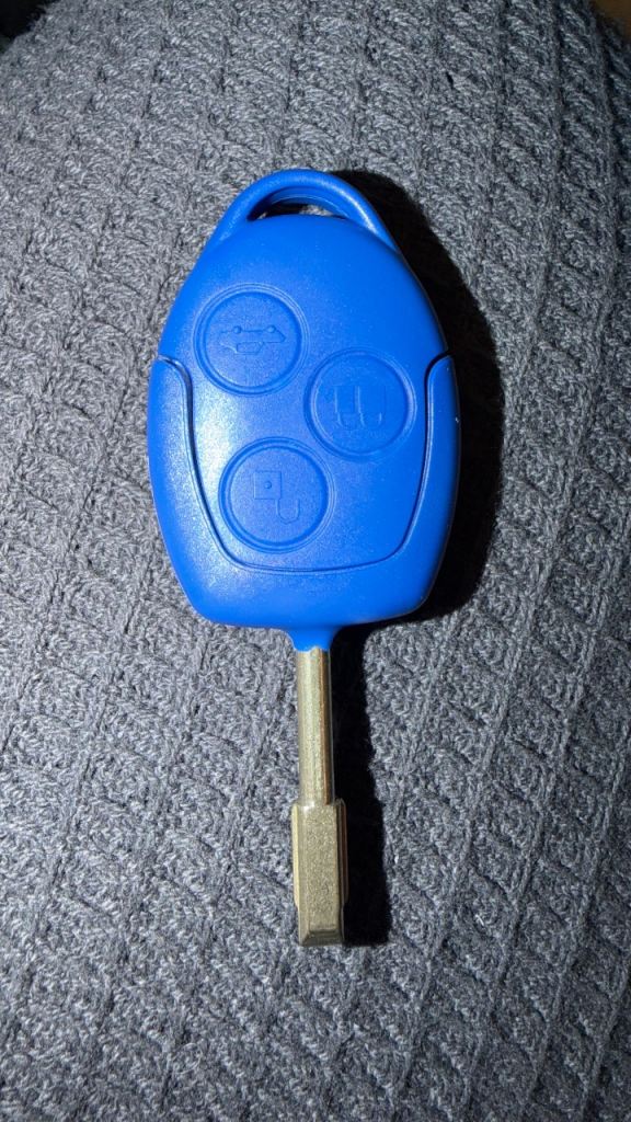Ford Transit MK7 New blue key